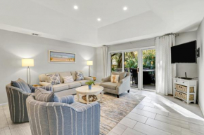 7 Hollyberry Lane